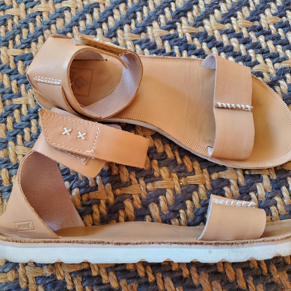 Reef Tan Leather Ankle Strap Sandals - Picture 2 of 4